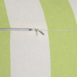 Almofada de Riscas com Folho Verde 45x45