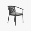 Cadeira de Metal e Rattan Preta com Almofada