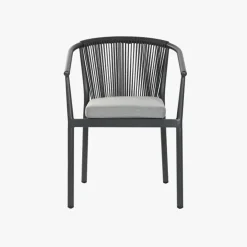 Cadeira de Metal e Rattan Preta com Almofada