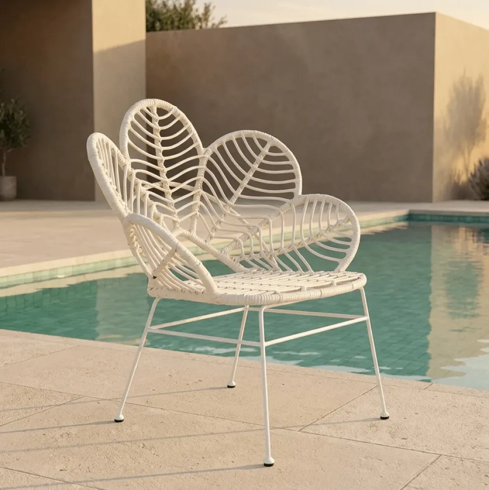 Cadeira em Metal e Rattan Folhas Branca