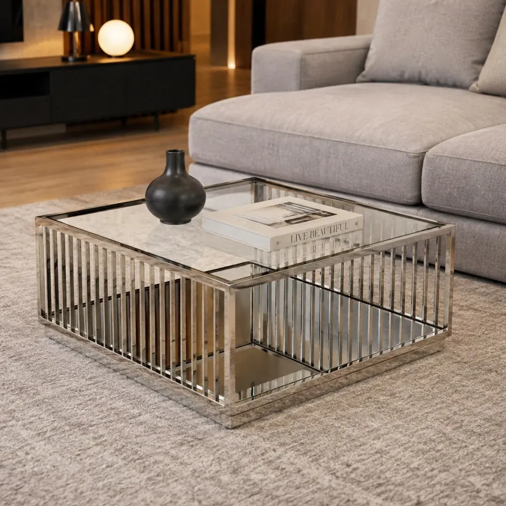 Mesa de Centro com Estrutura Cromada e Detalhes Espelhados | 100x100x45 cm