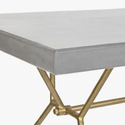 Mesa Jantar Branca com Acabamentos em Dourado