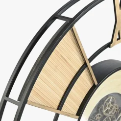 Relógio de Metal e Rattan