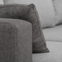 Sofá cama com chaise longue reversível e almofadas soltas