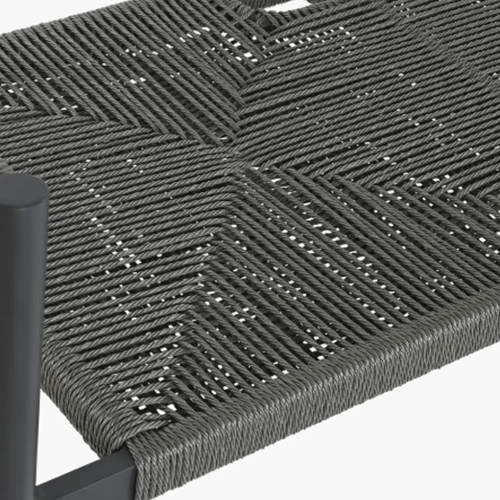 Sofá de Metal e Rattan Preto