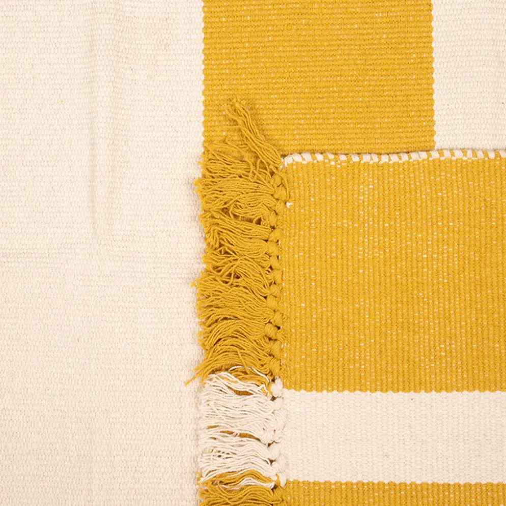 Tapete de algodão com riscas amarelo e bege 140x200cm